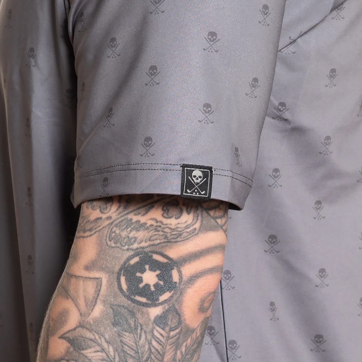 Sullen Clothing - Golf Badge Polo - Grey Size: XXXL